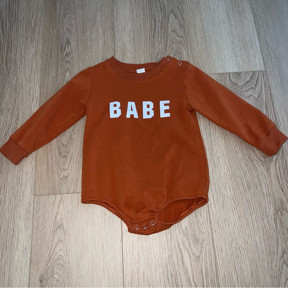 Babe Sweatshirt Bubble Romper